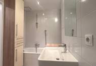 1190! Tolle 4-Zimmer Wohnung mit Balkon und Blick ins Grüne Nähe Rudolfinerhaus ab November 25!