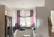 "Modernes Reihenhaus mit Pool, Keller, 2 Stellplätze&Garage!"