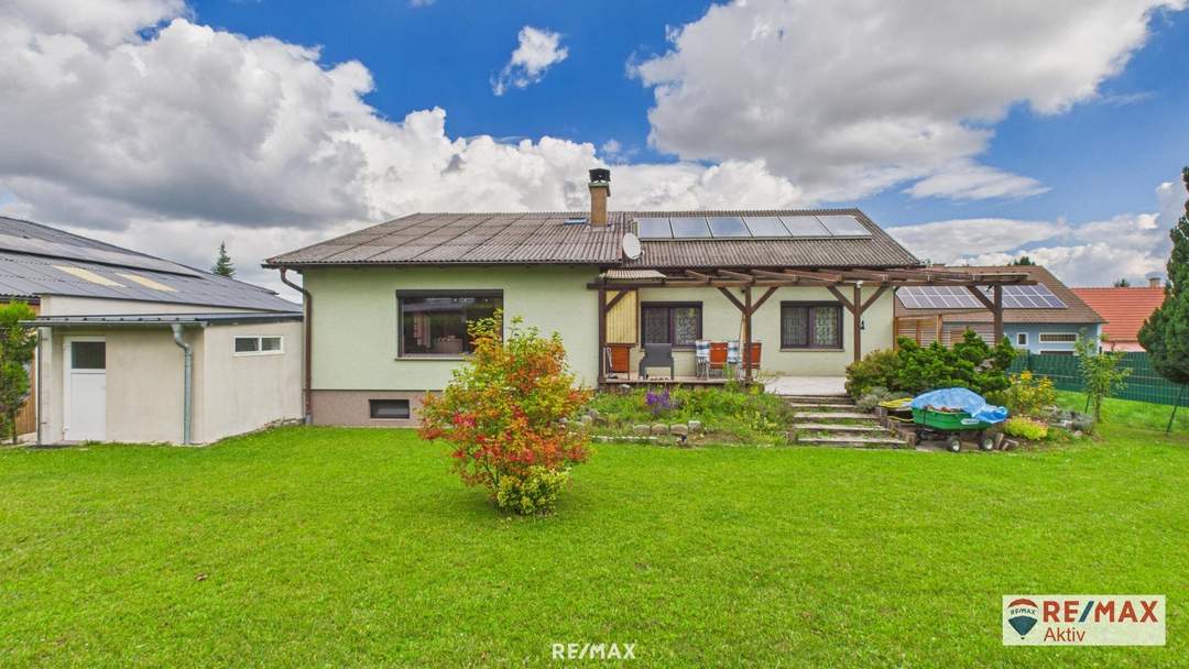 Familienfreundliches Wohnhaus mit großzügigem Garten