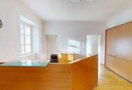 Repräsentative Gewerbeimmobilie mit Altbauflair in zentraler Lage - ca. 150 m² Raum für kreative Ideen! Gleich anrufen und begeistern lassen!