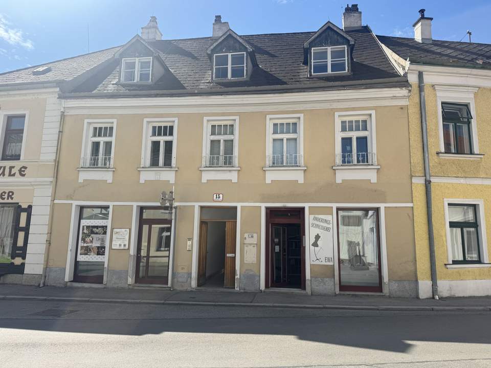 Vielseitiges Wohn- & Geschäftshaus mit großzügigem Flächenangebot