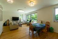 Design trifft Natur: stylische Garten-Maisonettewohnung mit traumhafter Aussicht