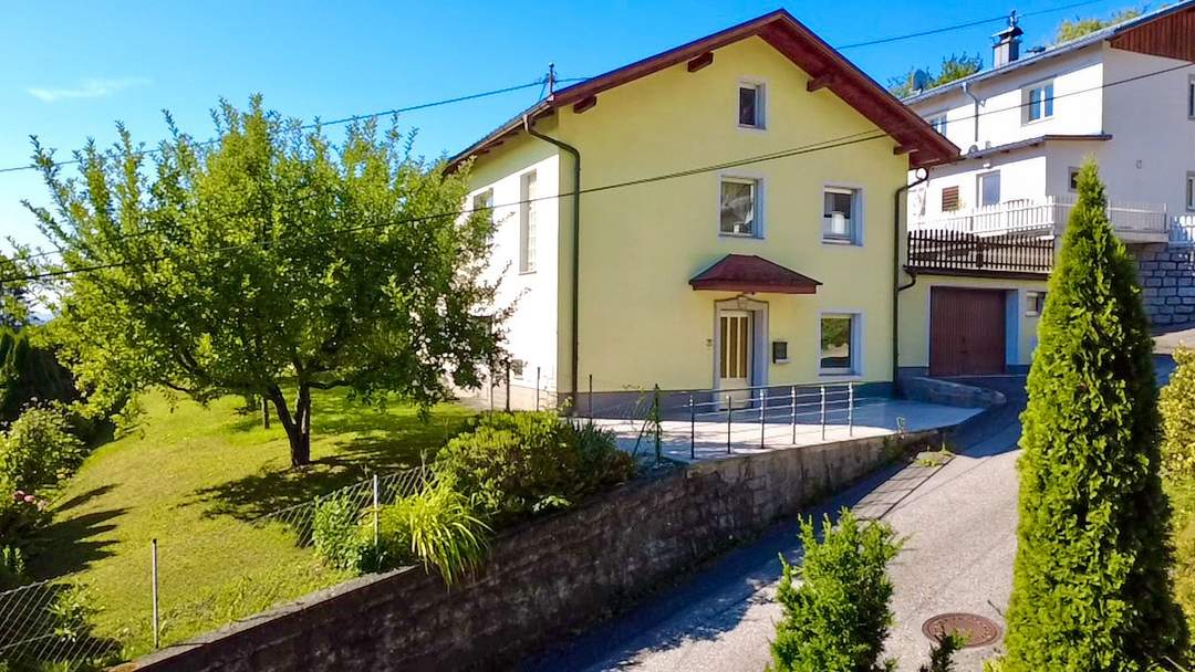 Gepflegtes Einfamilienhaus mit Gartenidylle und herrlicher Aussicht