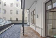 Erstbezug nach Sanierung – Repräsentatives Altbau-Büro nahe Rathaus mit Terrasse