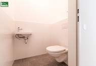 Lichtdurchflutete Erstbezugs-Wohnung mit großer Hof-Terrasse nahe Schönbrunn! Nahe Schönbrunn und mit inkludierter Küche!