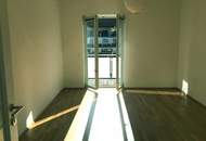 SONNIGES &amp; MODERNES TERRASSENAPARTMENT IN DREIPARTEIENHAUS