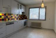 "Helle 3-Zimmer-Wohnung mit Loggia"