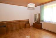 Großes Wohnhaus mit Entwicklungspotenzial und Traumaussicht