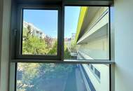 Ruhige Neubauwohnung im Architektenhaus + Blick ins Grüne // Ab Dezember!!