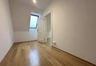 Exklusives Dachgeschoss mit 6 Zimmern, 2 Terrassen & Wellnessbereich |als WG oder Büro nutzbar