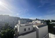 Moderne, klimatisierte 2-Zimmer-Dachgeschosswohnung mit Terrasse - in der Koloniestraße