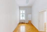 Altbaubüro mit Blick in den Resselpark