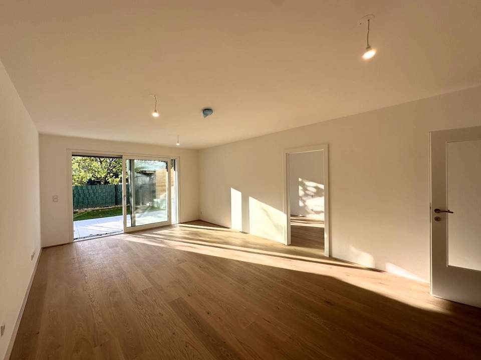 Gartenwohnung mit thermischer Bauteilaktivierung, Parkpl. optional // Garden-apartment with thermal component activation, Parking optional //