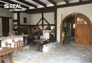 Jahrhundertealte Hofanlage mit Gasthaus und vier Wohnungen in Schrambach