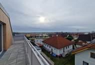 GUT GESCHNITTENE TRAUMWOHNUNG IM DACHGESCHOSS MIT TOLLER TERRASSE UND FERN- SOWIE WAGRAMBLICK - PROVISIONSFREI