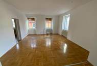 MITTEN IN DER STADT: VOLL SANIERT MIT SCHLOSSBERG-AUSBLICK