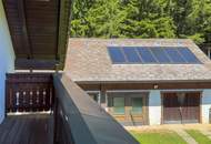 Großzügiges Wohnhaus am Dorfrand mit Nebengebäude