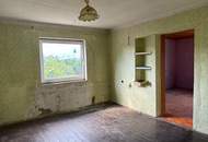 Sanierungsbedürftiges Haus mit Potential