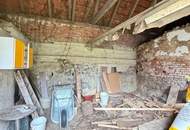 Sanierungsbedürftiger Vierkanthof in ruhiger Ortsrandlage! 6.100 m² Grundstück mit 4.100 m² Bauland & Platz für Tierhaltung