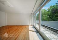 Wunderschöne 4 - Zimmer Wohnung mit Terrasse und 2 Balkonen