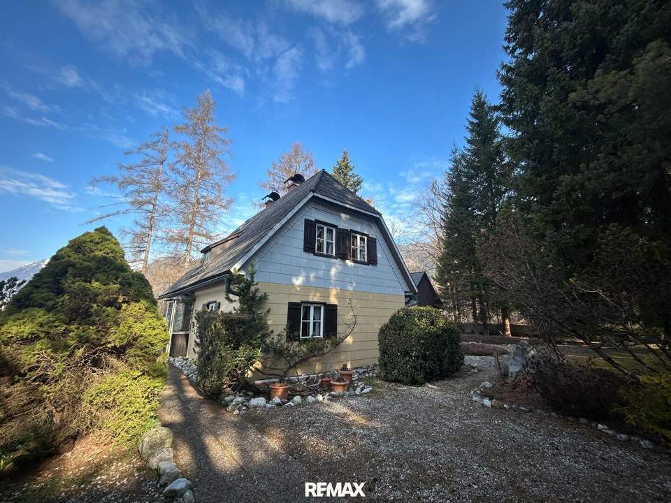 Kaufanbot vorliegend!! Entzückendes Haus in sonniger Alleinlage!