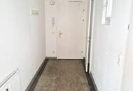 ERSTBEZUG! Schöne, generalsanierte 2 Zimmerwohnung im Dachgeschoss!