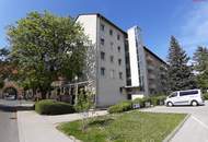 Sanierte Familienwohnung vereint höchsten Wohnkomfort mit einer entspannten Grünlage und herrlichem Ausblick! Freuen Sie sich auf ein durchdachtes, flexibles Raumkonzept – perfekt für modernes Wohnen. Jetzt dank KI-Visualisierung realitätsnah erleben!