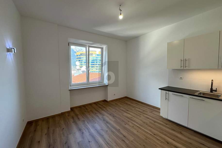 TOPLAGE TRIFFT RUHE ? STILVOLL SANIERTE WOHNUNG IM HERZEN INNSBRUCKS, Wohnung-kauf, 218.000,€, 6020 Innsbruck-Stadt