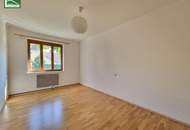Geräumige 2-Zimmer Wohnung mit getrennter Küche und sonnigen Balkon in Stockerau!