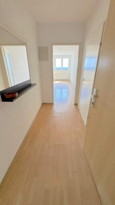 Nähe Uno City in 1220 Wien ++ 2-Zimmer-Wohnung mit Loggia ++ 3-5 Minuten zur U1 !!