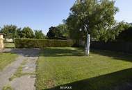 Haus mit Garten oder Gartenflächen zu verkaufen.