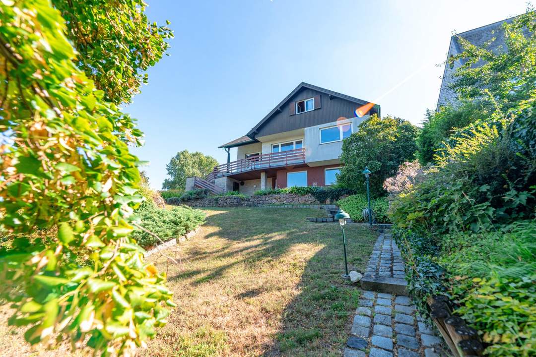 Weitblick! Fantastisches Grundstück mit Architektenhaus