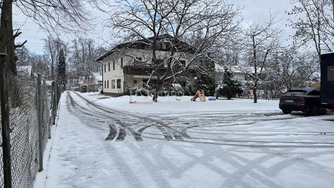 Wohnhaus und Werkstatt (derzeit Tischlerei) viel Grund in Vöcklabruck/Dürnau – ideal für Betriebsnachfolge