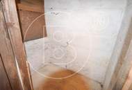 Renovierungsbedürftige 2-Zimmer-Wohnung!