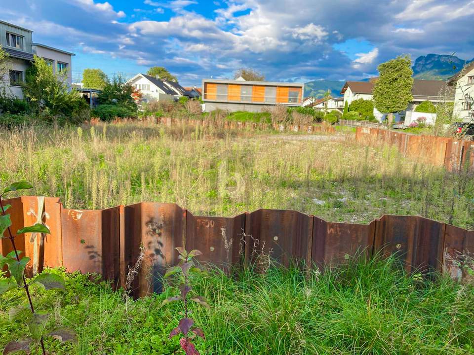 RUHIG GELEGENES GRUNDSTÜCK IN TOP LAGE