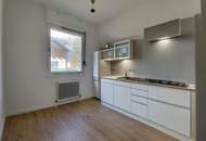RENOVIERTE WOHNUNG MIT LOGGIA UND PARKPLATZ IN HERRLICHER WALDRAND-RUHELAGE