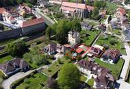 Haus mit Photovoltaik &amp; Entwicklungspotenzial