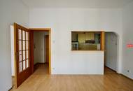 Komfortable Altbau Wohnung im Zentrum