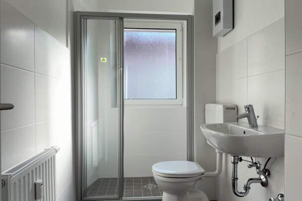 L(i)ebenswerter Neustart in Steyr Münichholz: stilvoll sanierte Wohnung mit ebenerdiger Dusche, hochwertigen Böden und großzügiger Raumaufteilung – perfekt für Zwei!, Wohnung-miete, 491,91,€, 4400 Steyr(Stadt)