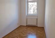 ROCHUSMARKT-NÄHE, sonnige 103 m2 Altbau, 3 Zimmer, WG-geeignet, Küche, Wannenbad, Parketten, Geusaugasse