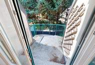Elegante Dachgeschosswohnung mit Gartenblick, Terrassen und Garage