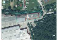 Gepflegtes Industrieobjekt mit Hallen, Büro- und Ausstellungsflächen in Hirm
