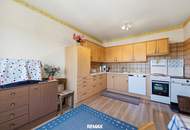 Großes Familienpotenzial in Niederfellabrunn: Gepflegtes Massivhaus mit Traum-Aussicht!