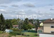 Ein Haus mit Blick zur Burg Kreuzenstein