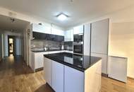 EXKLUSIV MIT SONNIGER LOGGIA &amp; HOCHWERTIGER EINRICHTUNG