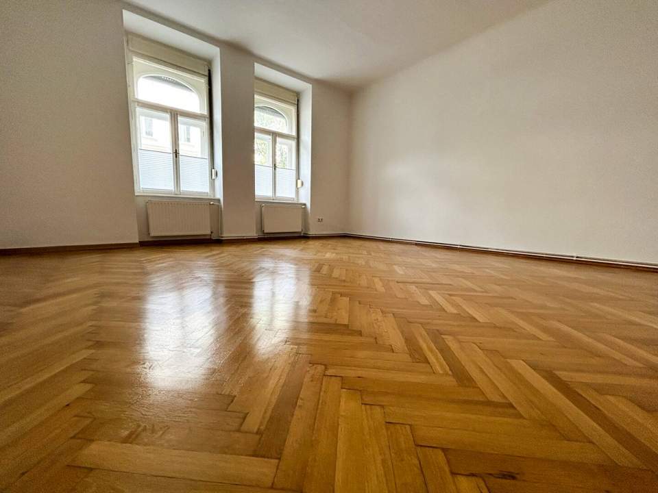 2 ½ Zimmer-Altbauwohnung im Herzen der Stadt!