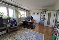 Helle Dreizimmerwohnung mit Loggia und Kellerabteil