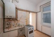 ++SBG7++ 3-Zimmer Altbau-Wohnung (sanierungsbedürftig) - viel Potenzial!!