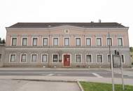 Bürgerwohnhaus mit 2.064 m² Grund in Zentrumslage und Gastronomie im gesamten Erdgeschoss sowie 250 m² Wohnfläche im Obergeschoss