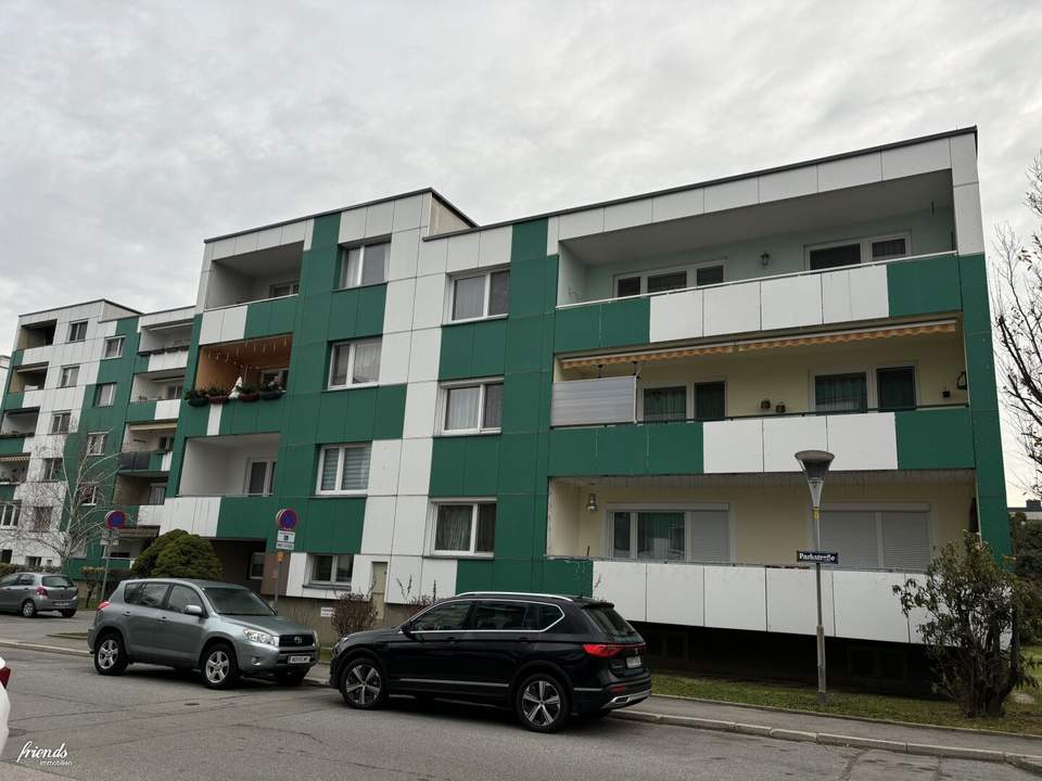 4-Zimmer-Wohnung mit Loggia und Parkplatz